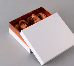 NCB-702 Strong Bonding Hot Melt Adhesive for Gift Box Packaging NCB-702 Strong Bonding Hot Melt Adhesive for Gift Box Packaging